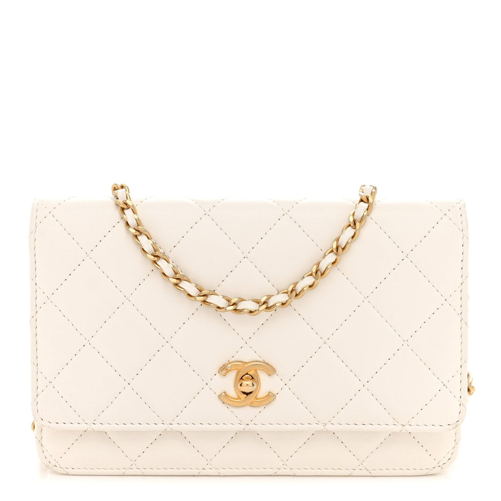 Lambskin Quilted CC Pearl Crush Wallet on Chain WOC White