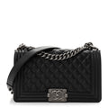 Caviar Quilted Medium Boy Flap Black