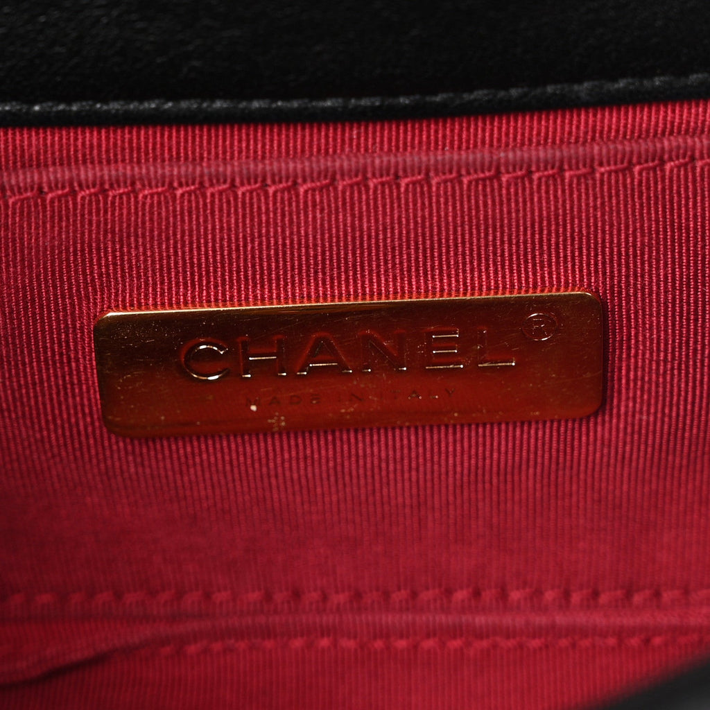 Lambskin Quilted Chanel 19 Waist Bag Black