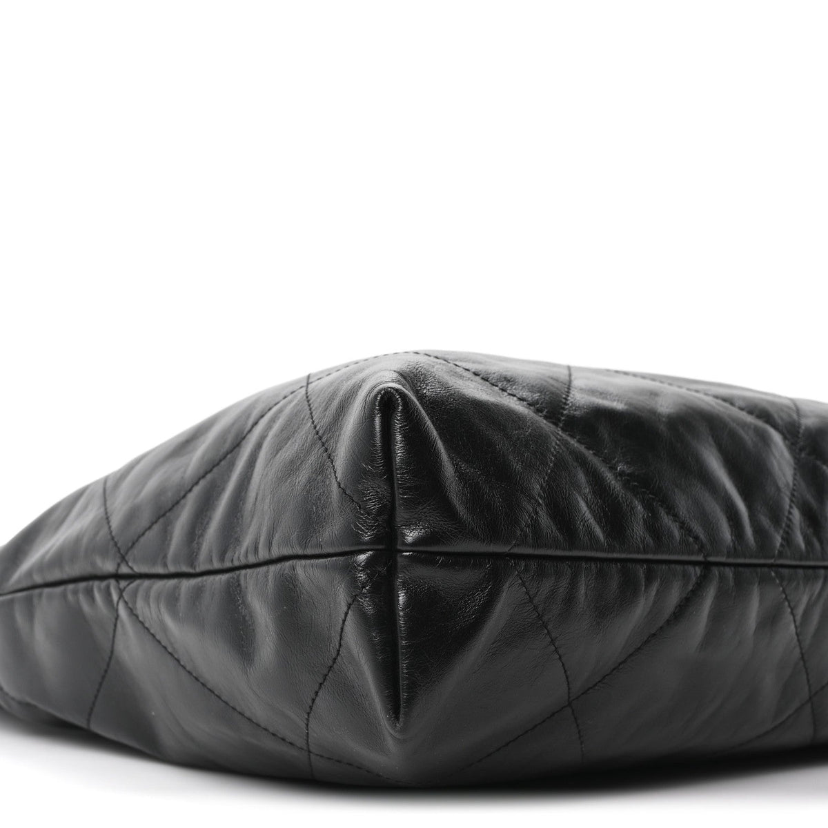 Shiny Calfskin Quilted Monochrome Small Chanel 22 Black