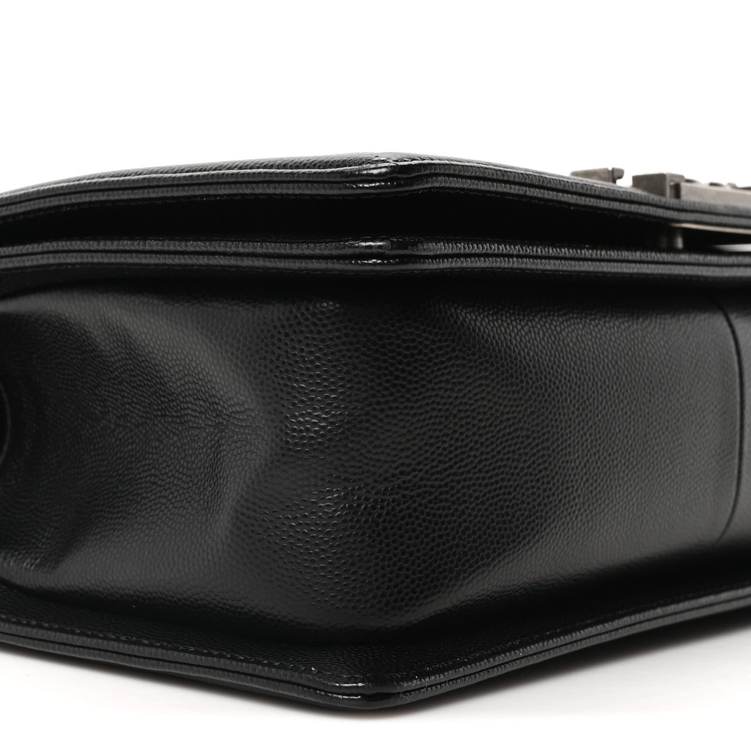 Caviar Quilted Medium Boy Flap Black