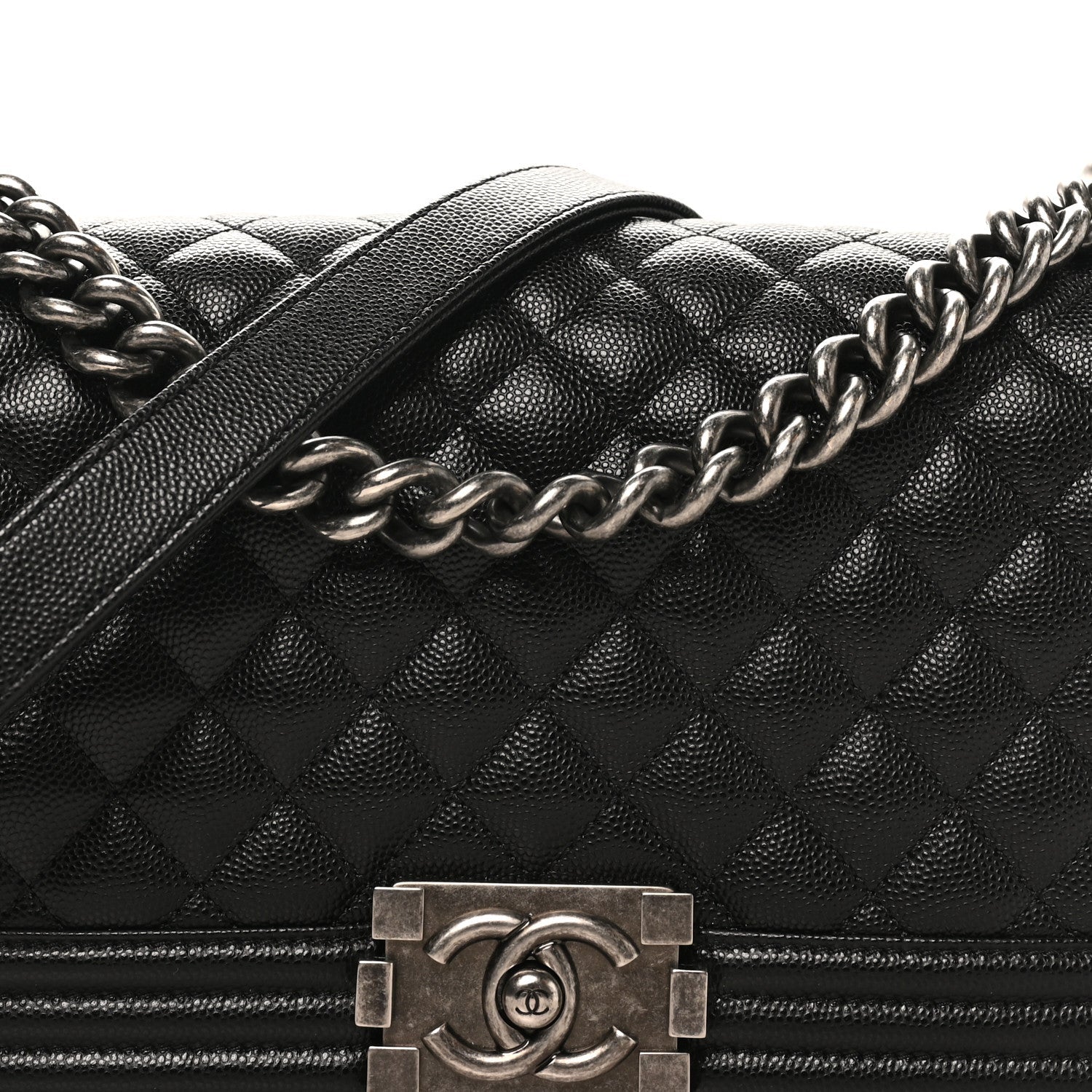 Caviar Quilted Medium Boy Flap Black