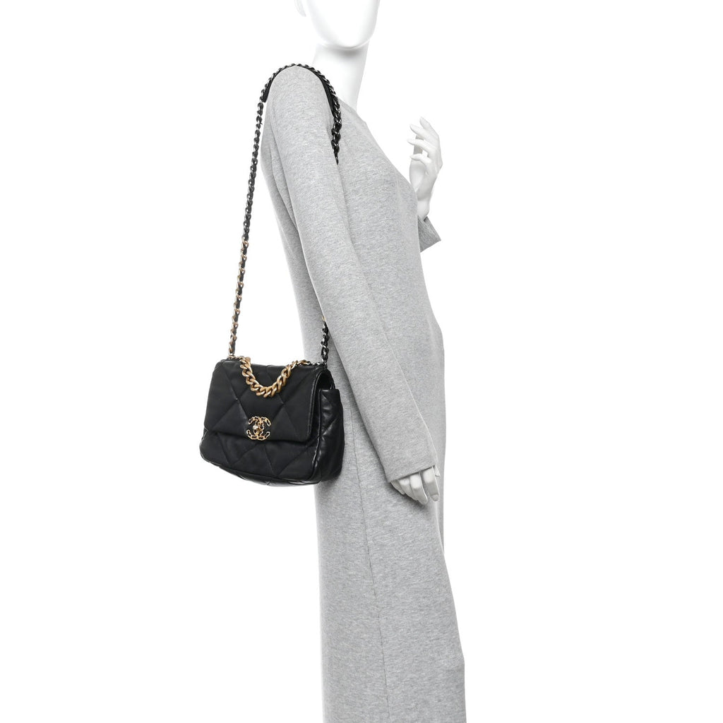 Lambskin Quilted Medium Chanel 19 Flap Black