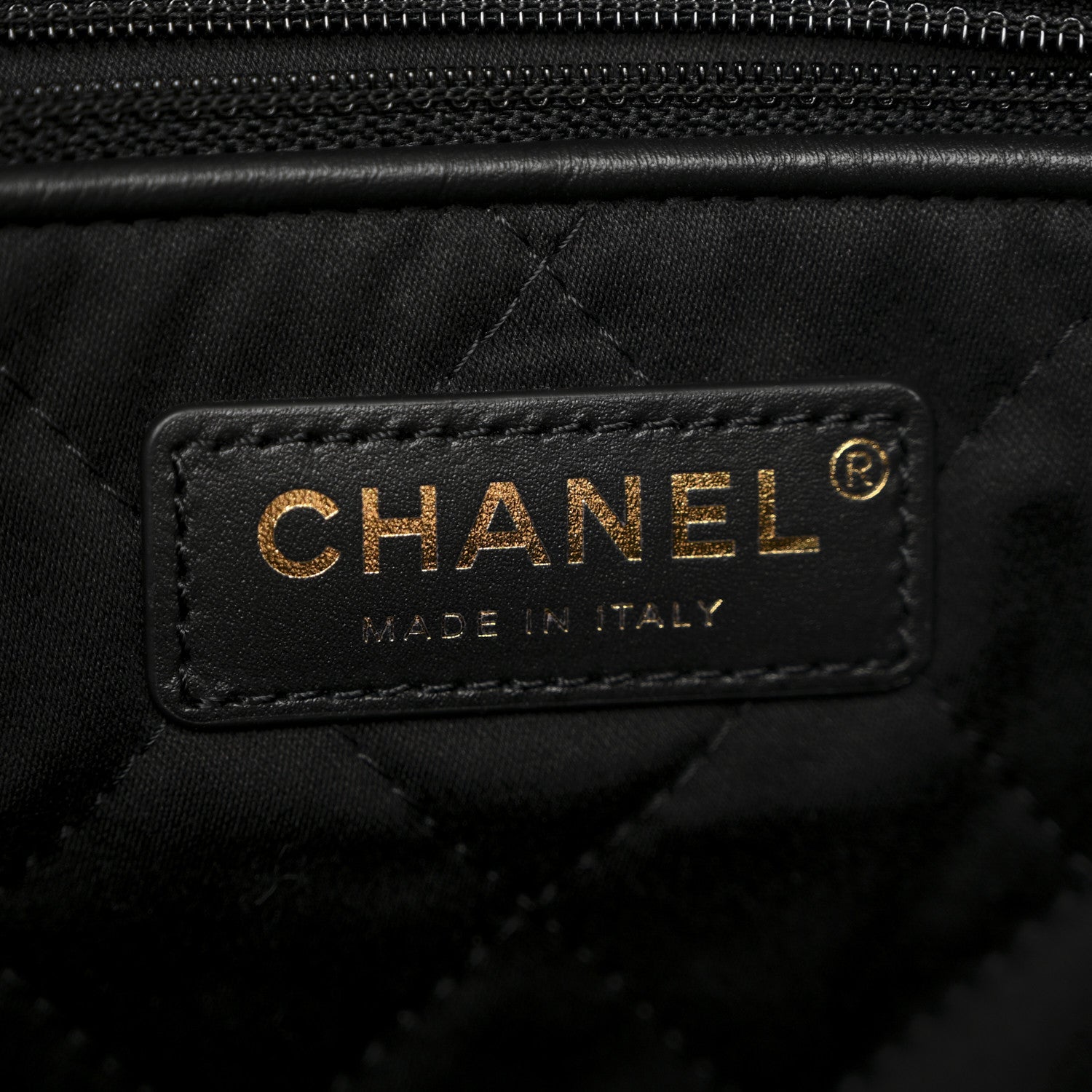 Shiny Calfskin Quilted Chanel 22 Black