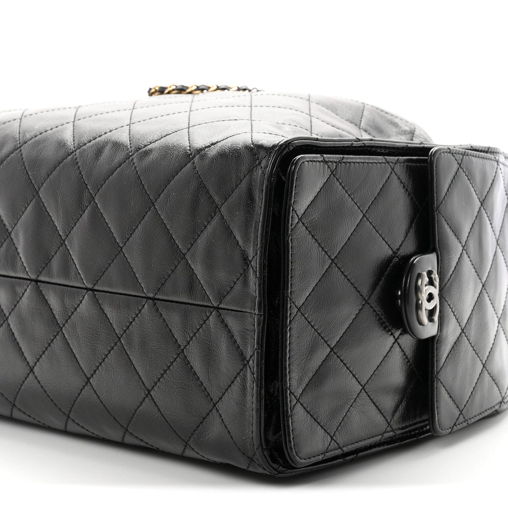 Shiny Crumpled Calfskin Quilted Medium Chanel 25 Handbag Black