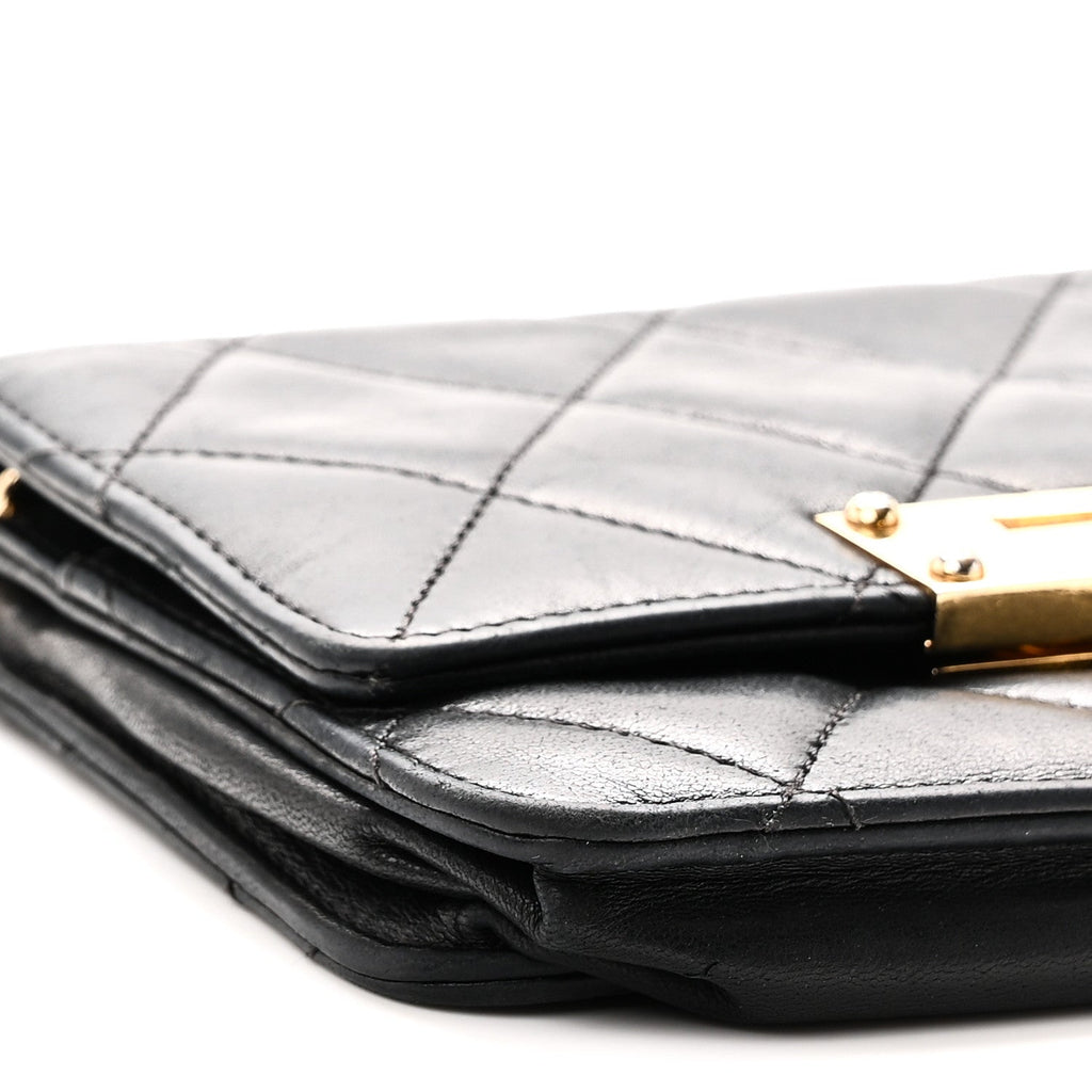 Lambskin Quilted Golden Class Wallet on Chain WOC Black