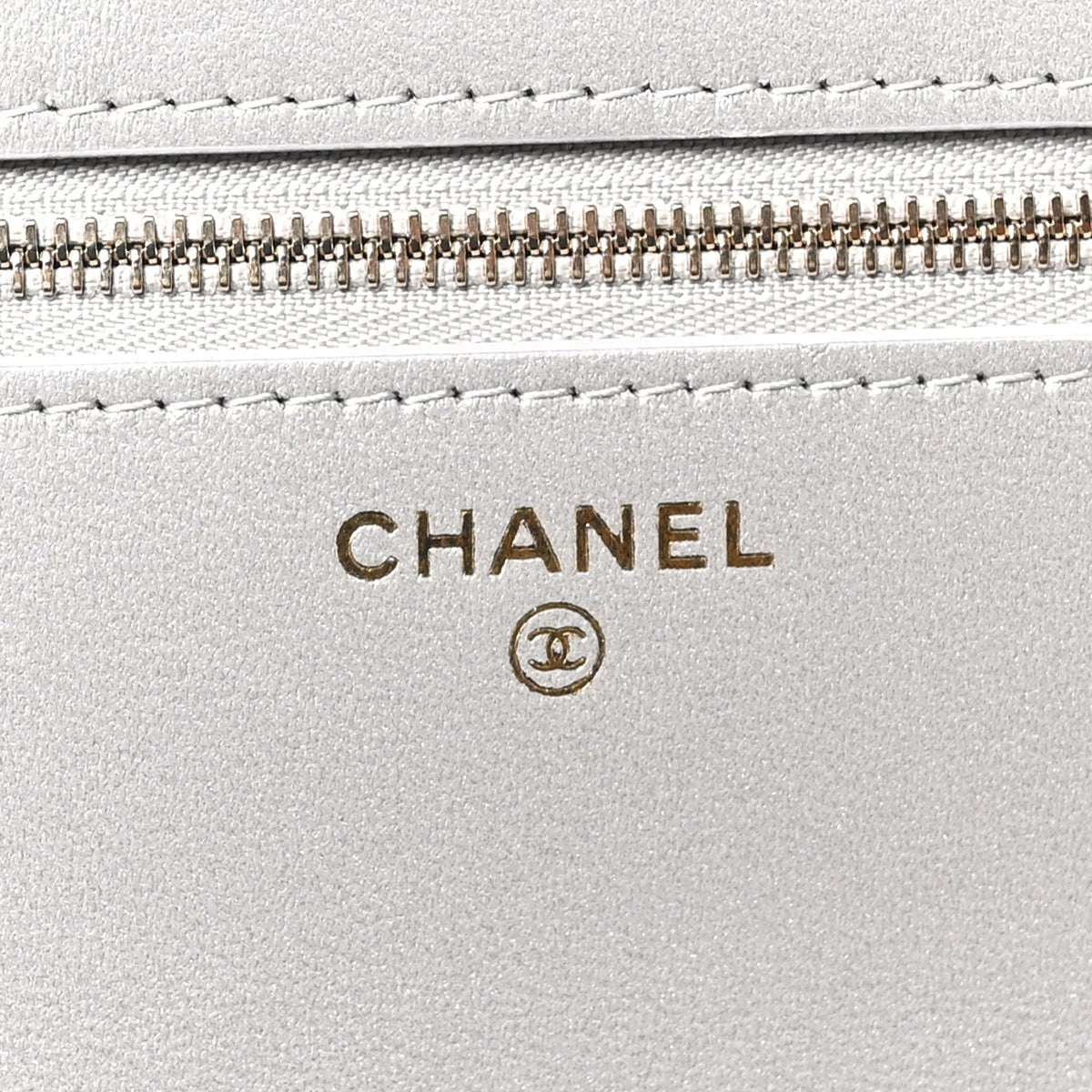 Calfskin Lizard Embossed Wallet on Chain WOC Silver