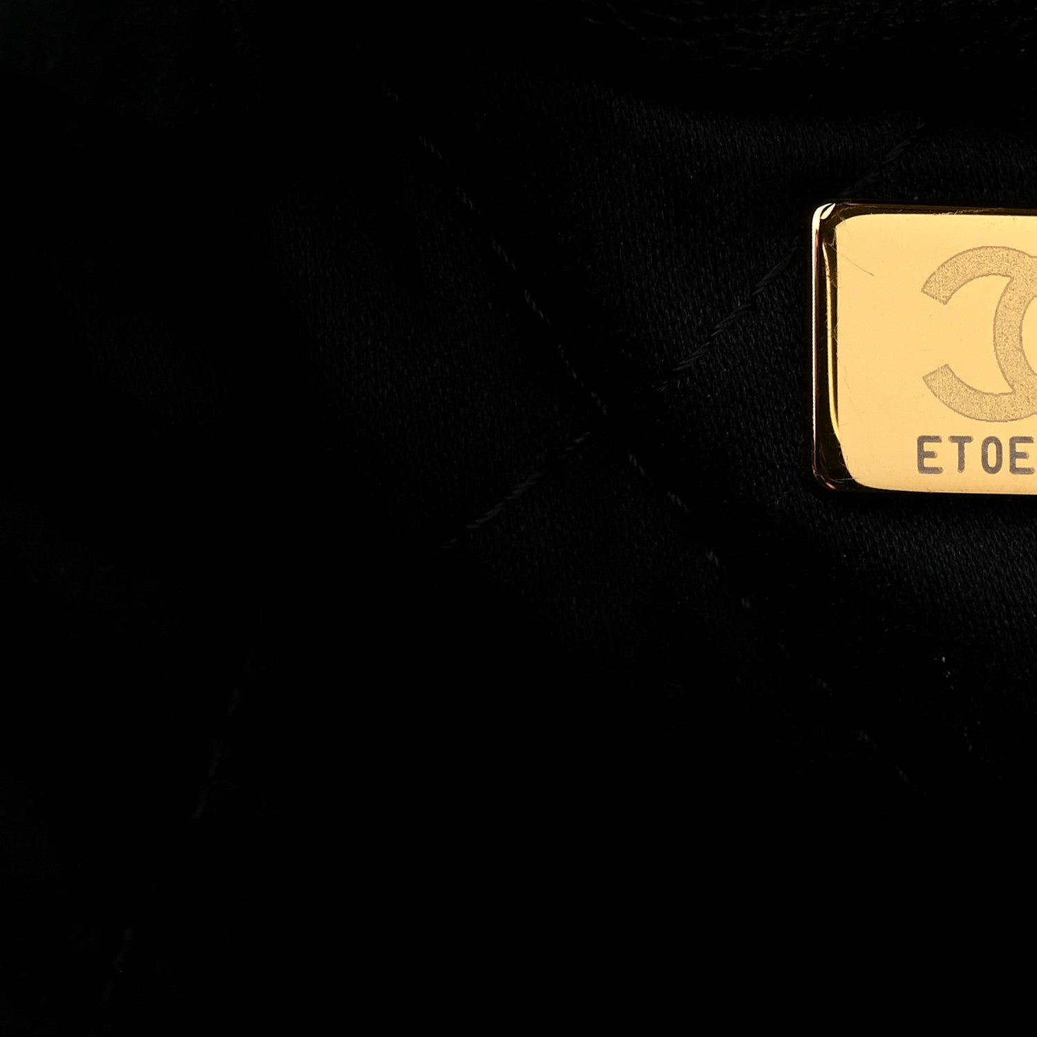 Shiny Caviar Quilted Monochrome Small Chanel 22 Black