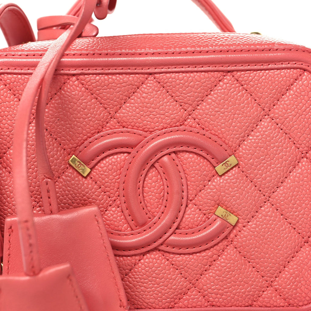 Caviar Quilted Small CC Filigree Vanity Case Pink