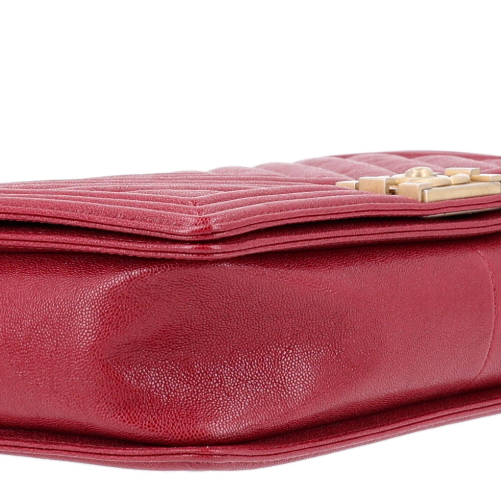 Caviar Chevron Quilted Medium Boy Flap Red