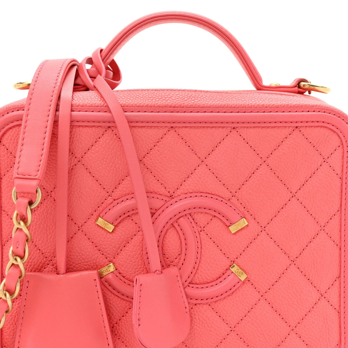 Caviar Quilted Medium CC Filigree Vanity Case Coral