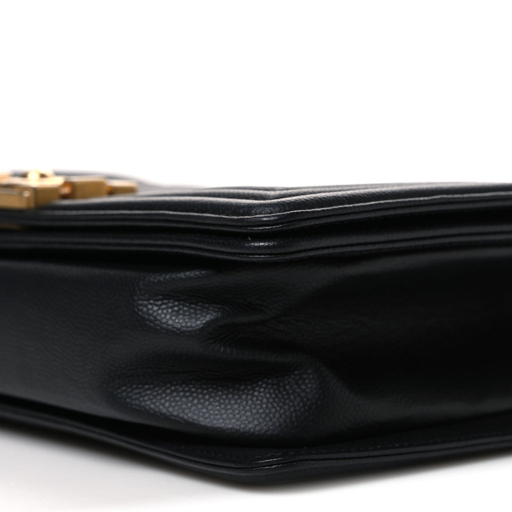 Caviar Quilted Medium Boy Flap Black