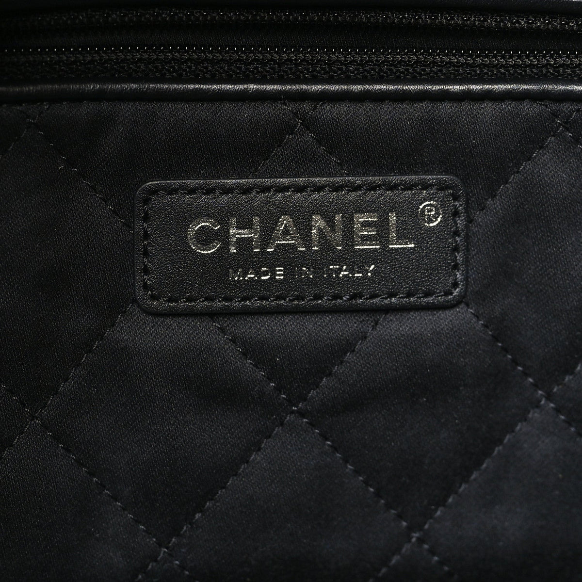 Shiny Calfskin Quilted Large Chanel 22 So Black