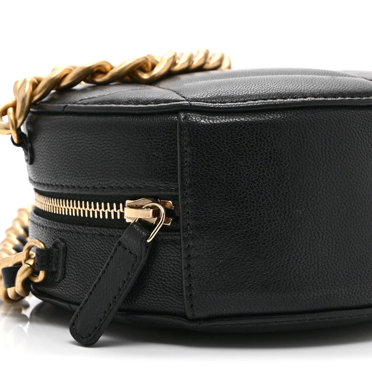 Shiny Goatskin Quilted Chanel 19 Round Clutch With Chain Black