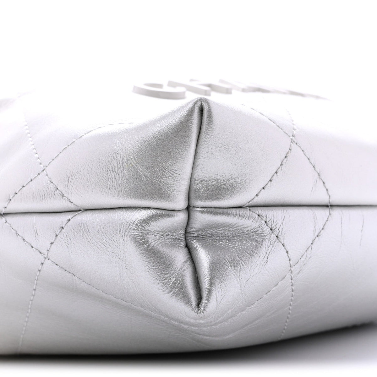 Metallic Shaded Calfskin Quilted Mini Chanel 22 White Silver