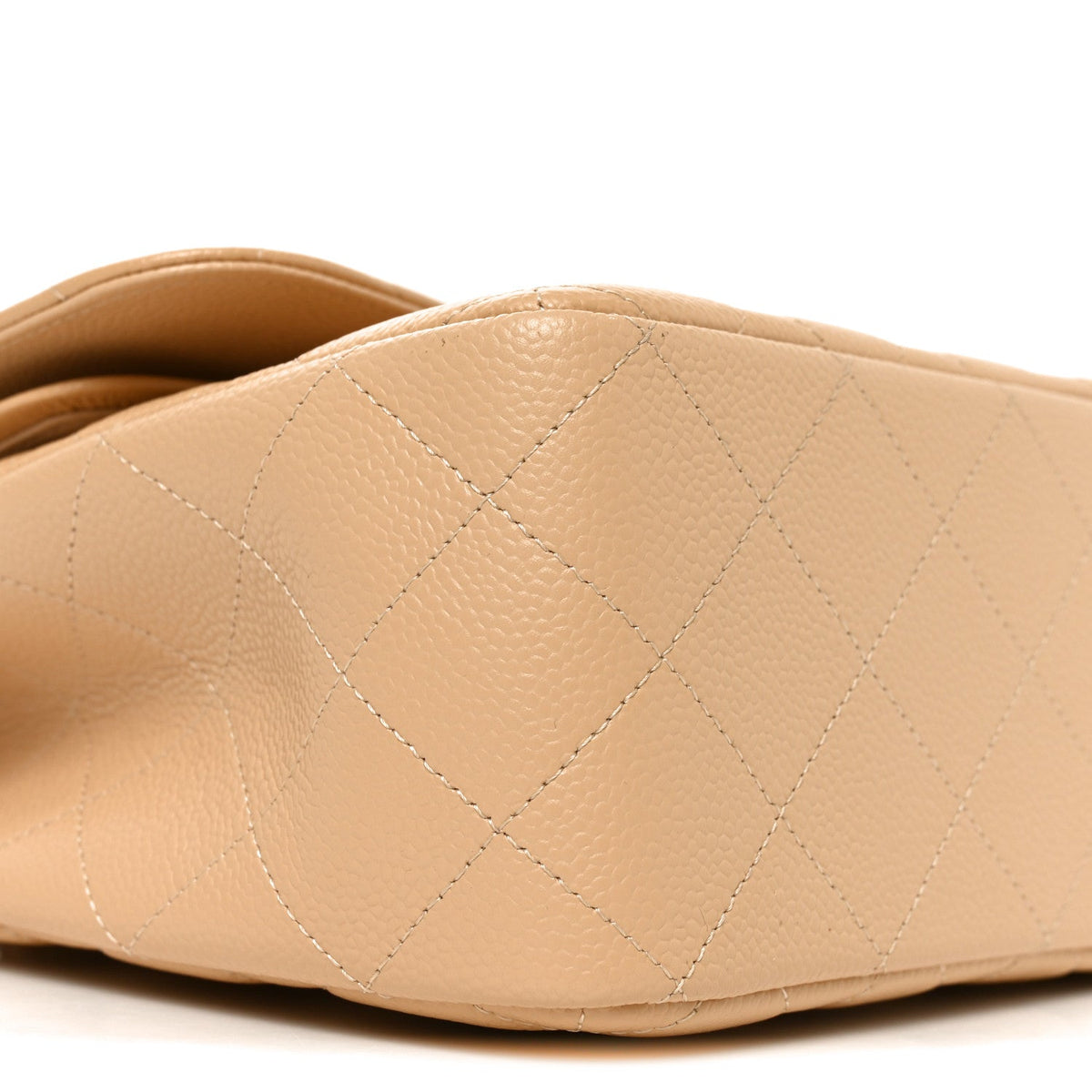Caviar Quilted Jumbo Double Flap Beige Clair