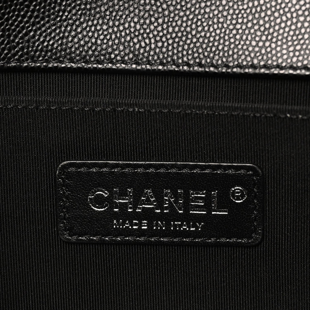 Caviar Quilted Medium Boy Flap Black