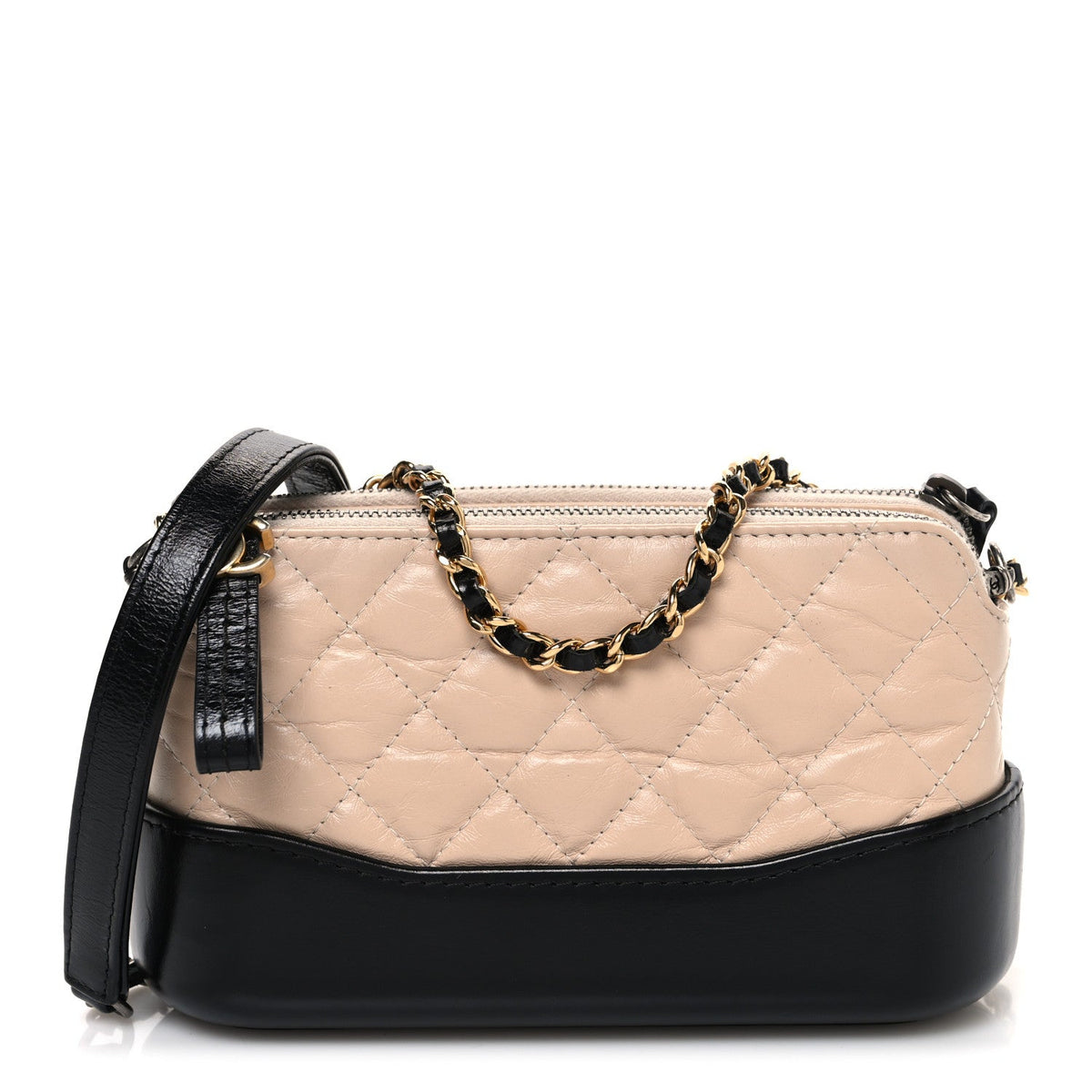 Aged Calfskin Quilted Small Gabrielle Clutch With Chain Beige Black