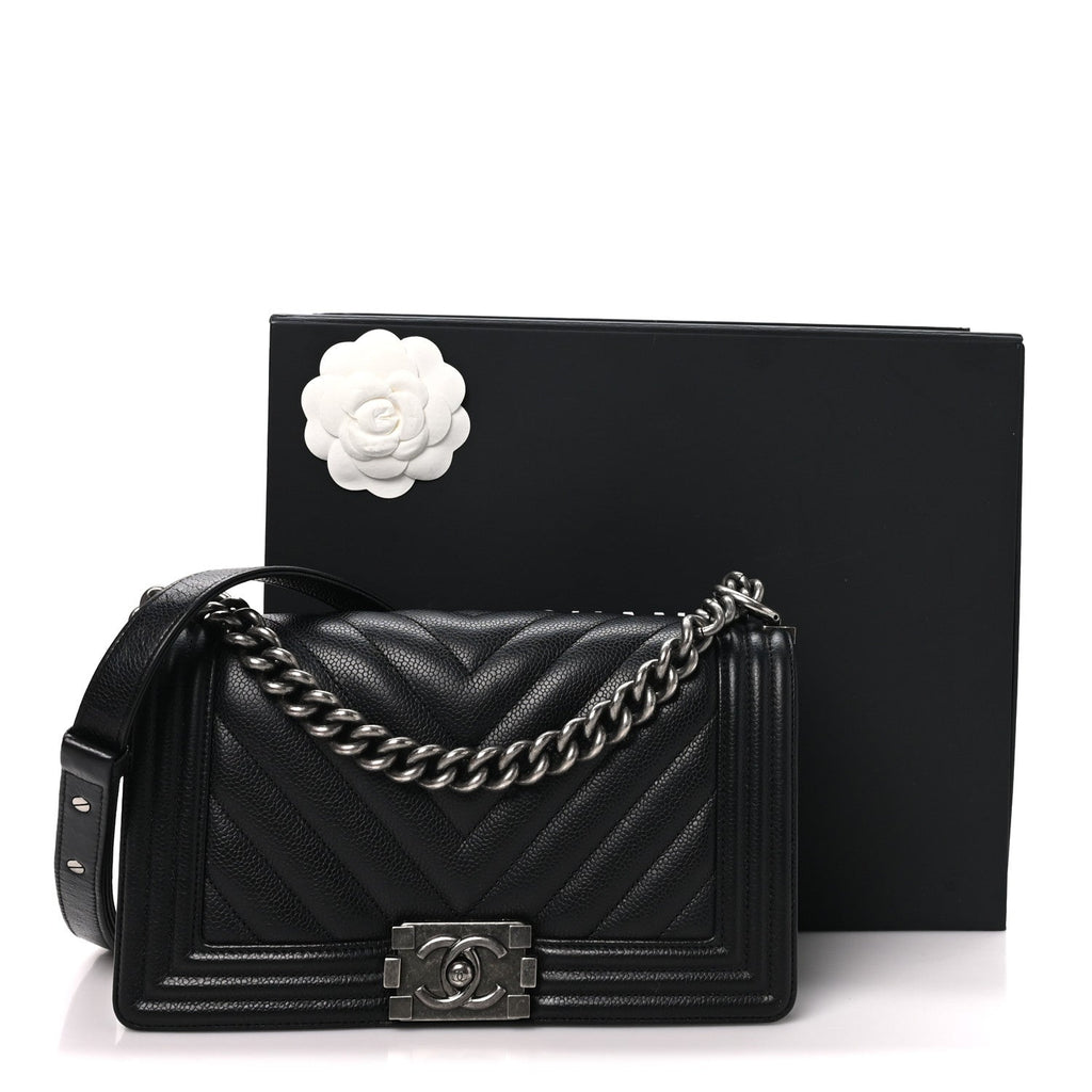 Caviar Chevron Quilted Medium Boy Flap Black