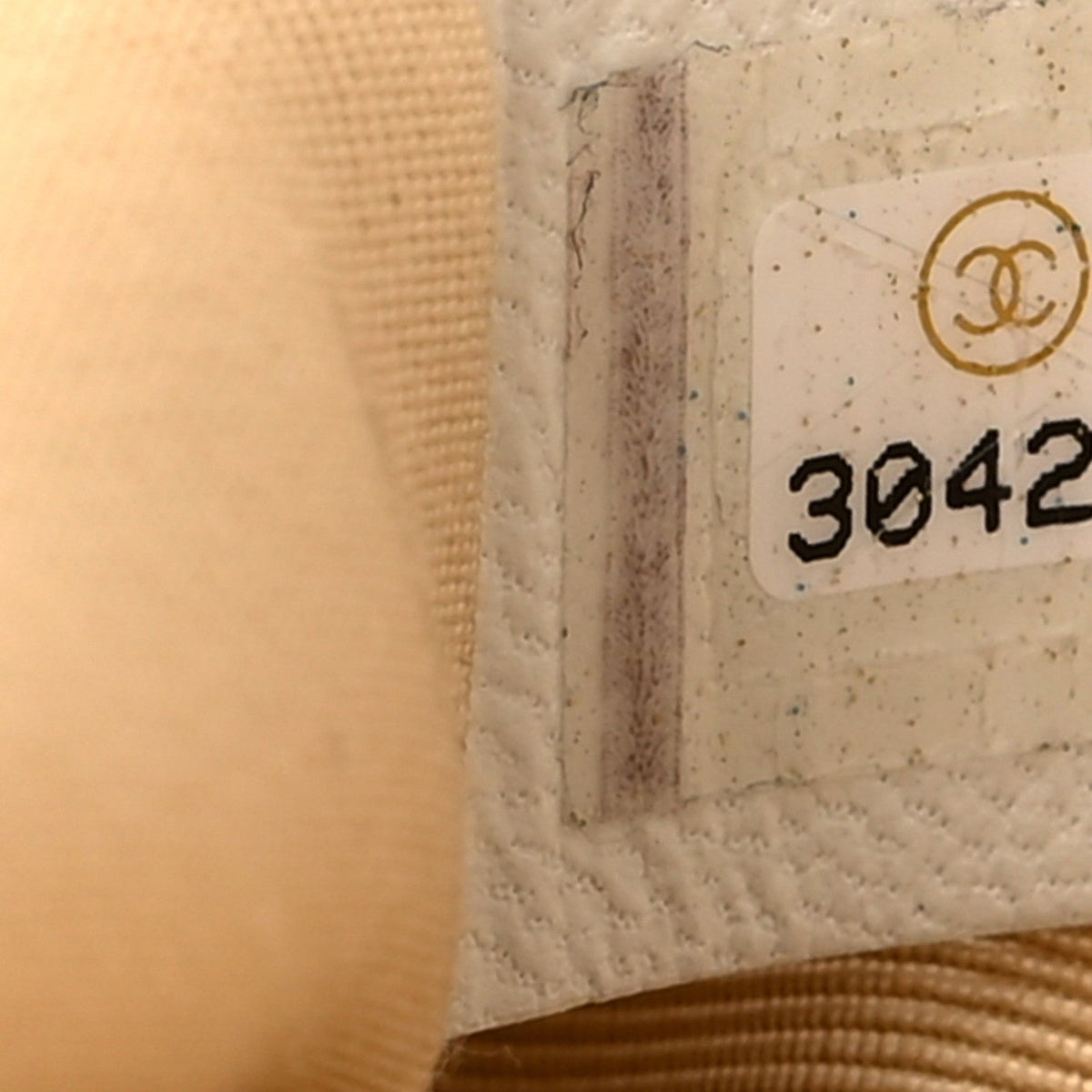 Lambskin Quilted Medium Chanel 19 Flap White