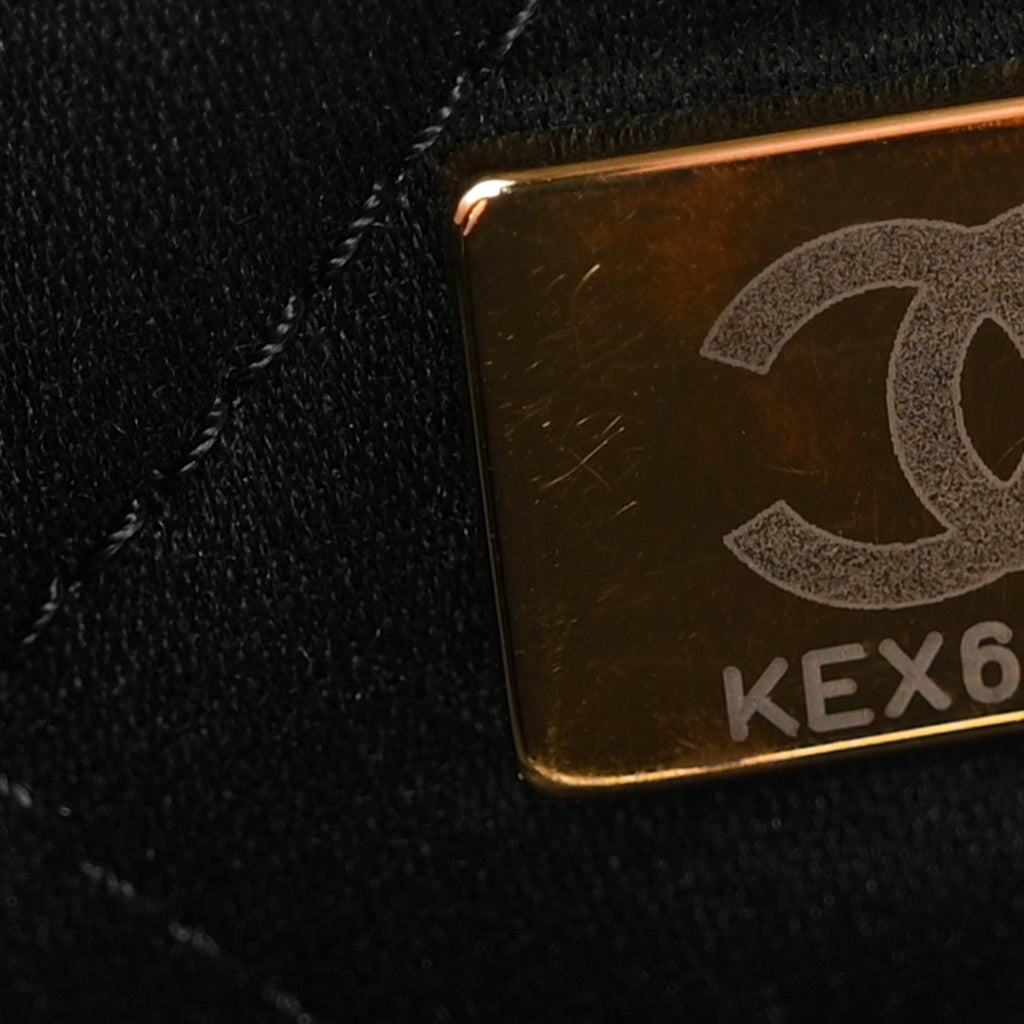 Shiny Calfskin Quilted Small Chanel 22 Black