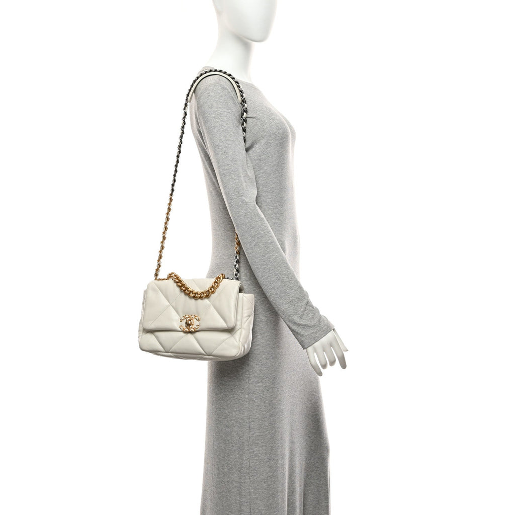 Lambskin Quilted Medium Chanel 19 Flap White
