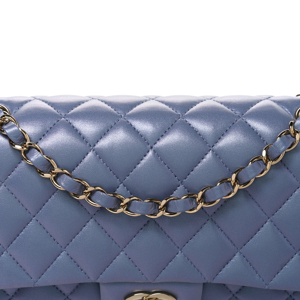 Iridescent Lambskin Quilted Medium Double Flap Light Purple