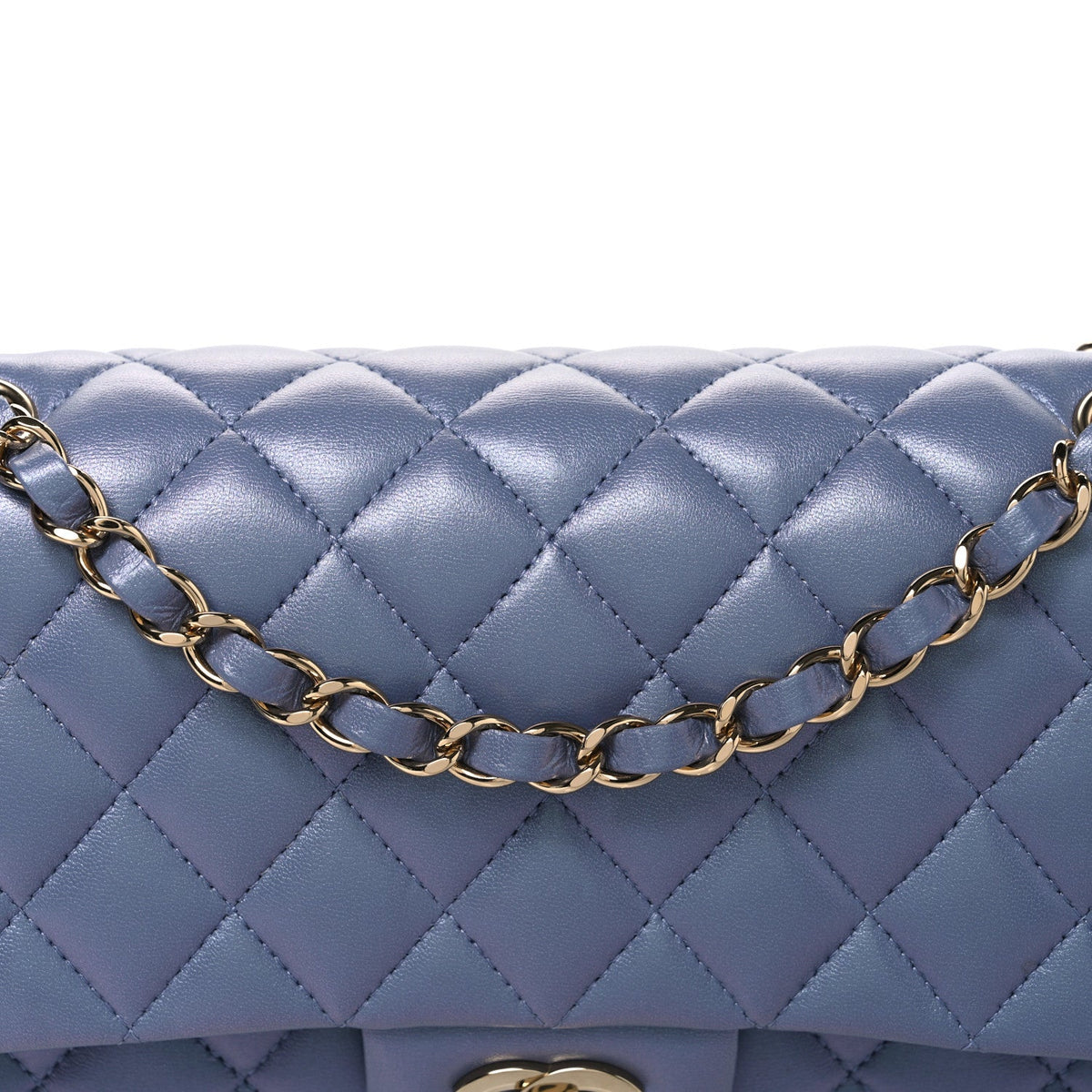 Iridescent Lambskin Quilted Medium Double Flap Light Purple