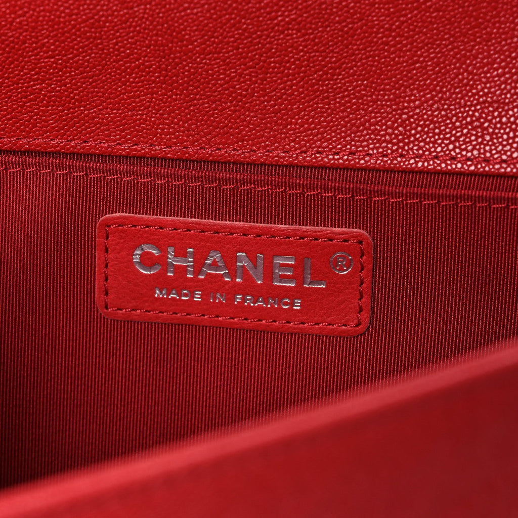 Caviar Quilted Medium Boy Flap Red