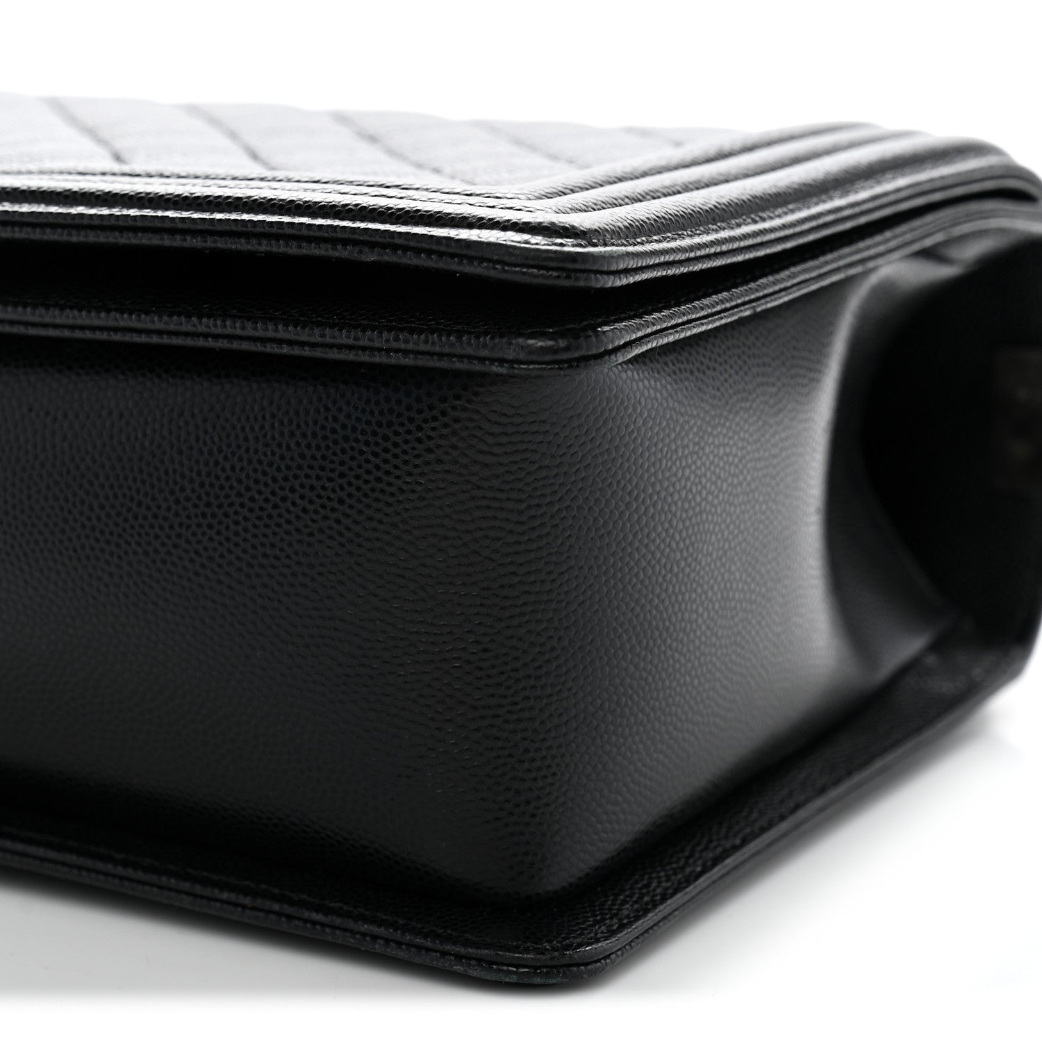 Caviar Quilted New Medium Boy Flap Black