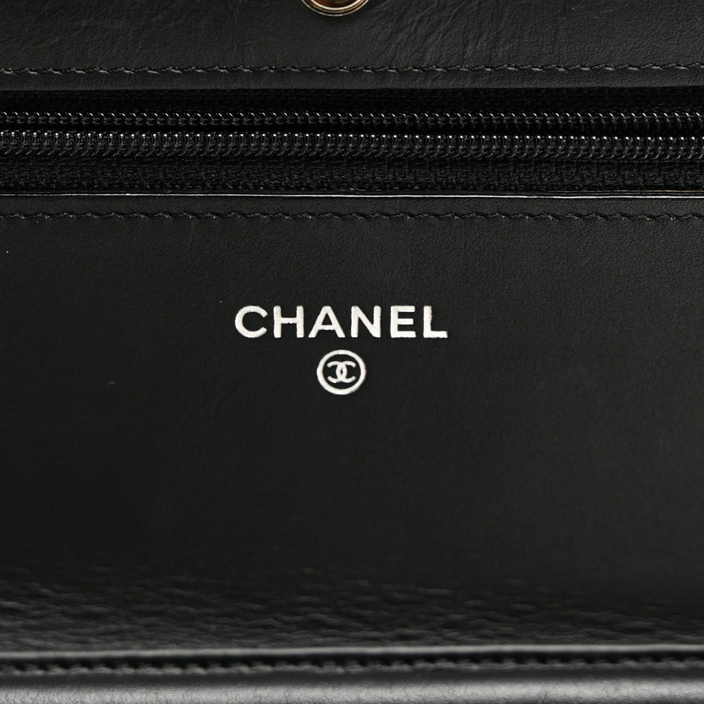 Patent Quilted Wallet On Chain WOC Black