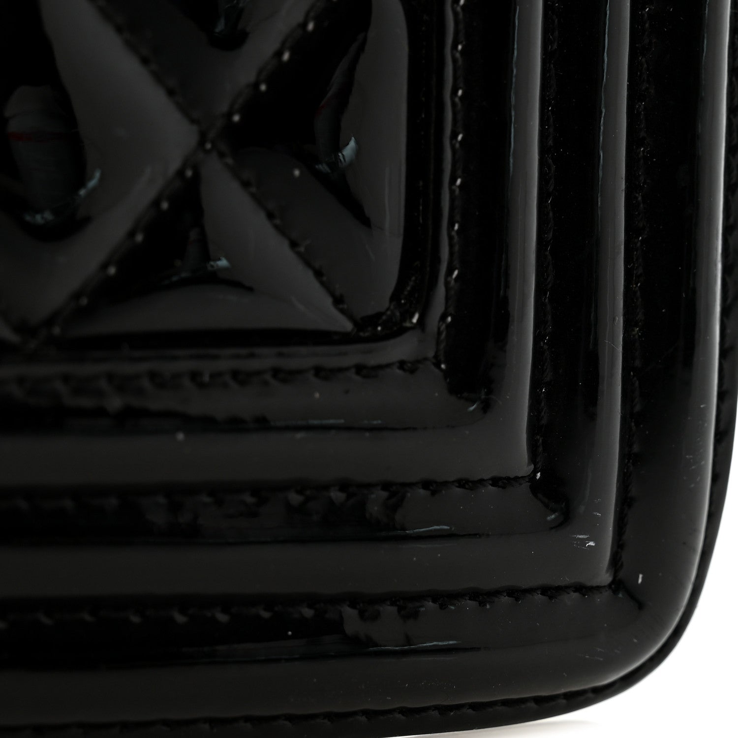 Patent Calfskin Quilted New Medium Plexiglass Boy Flap Black