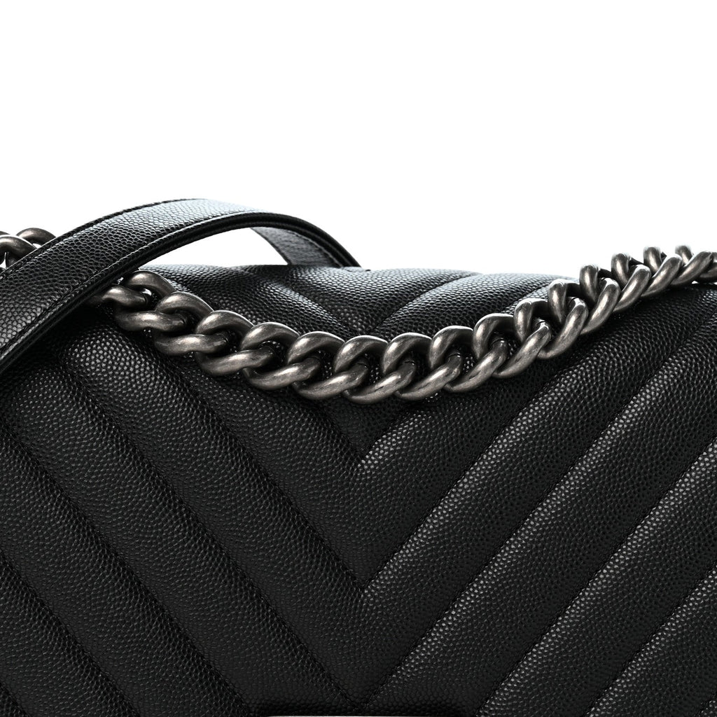 Caviar Chevron Quilted Medium Boy Flap Black