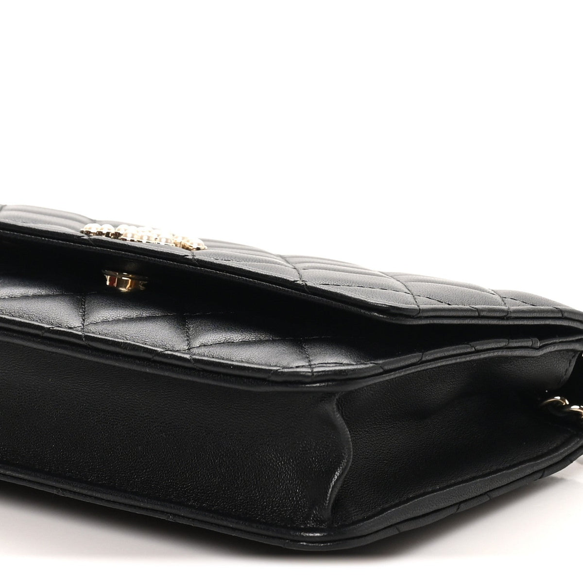 Lambskin Quilted Pearl CC Wallet on Chain WOC Black