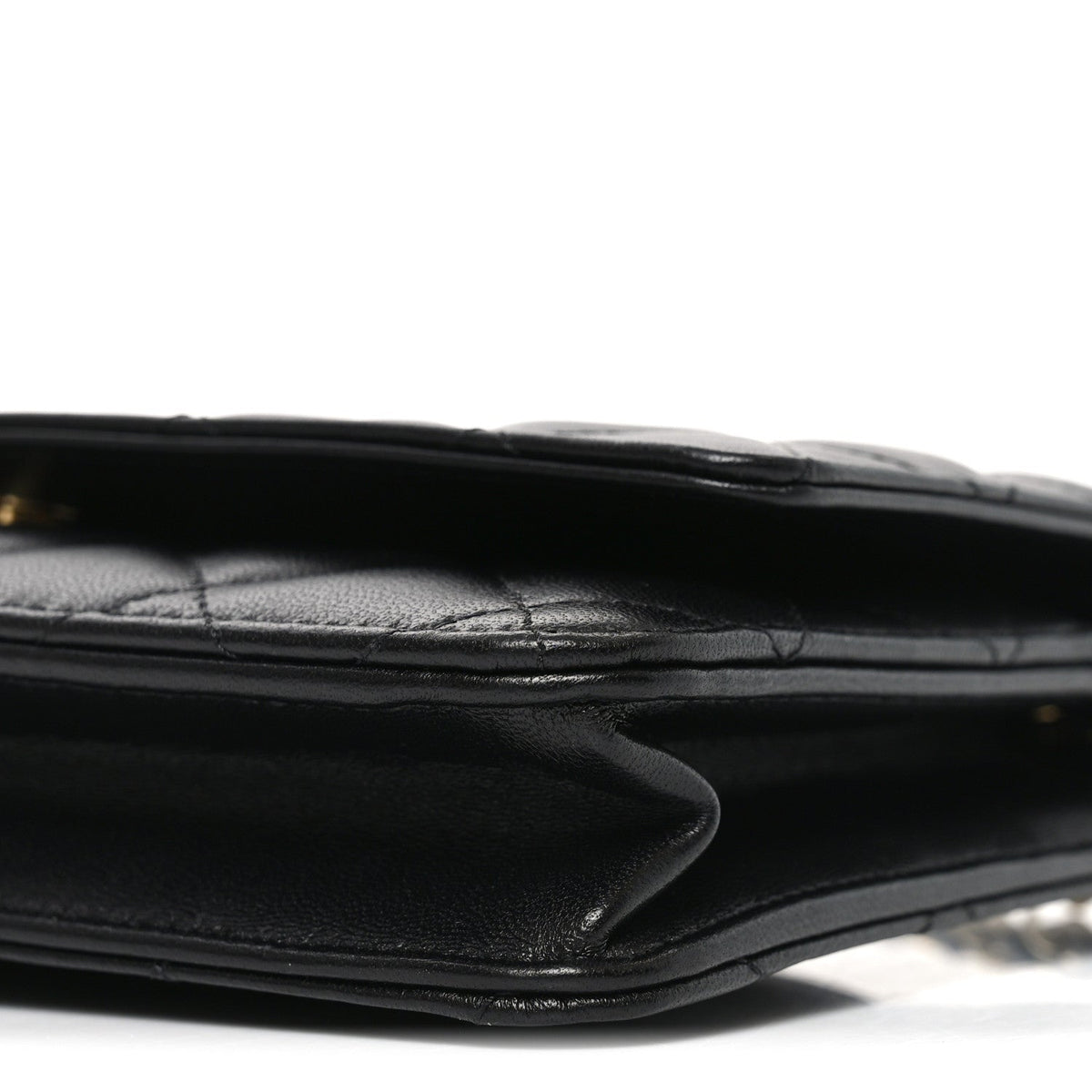 Lambskin Quilted Wallet On Chain WOC Black
