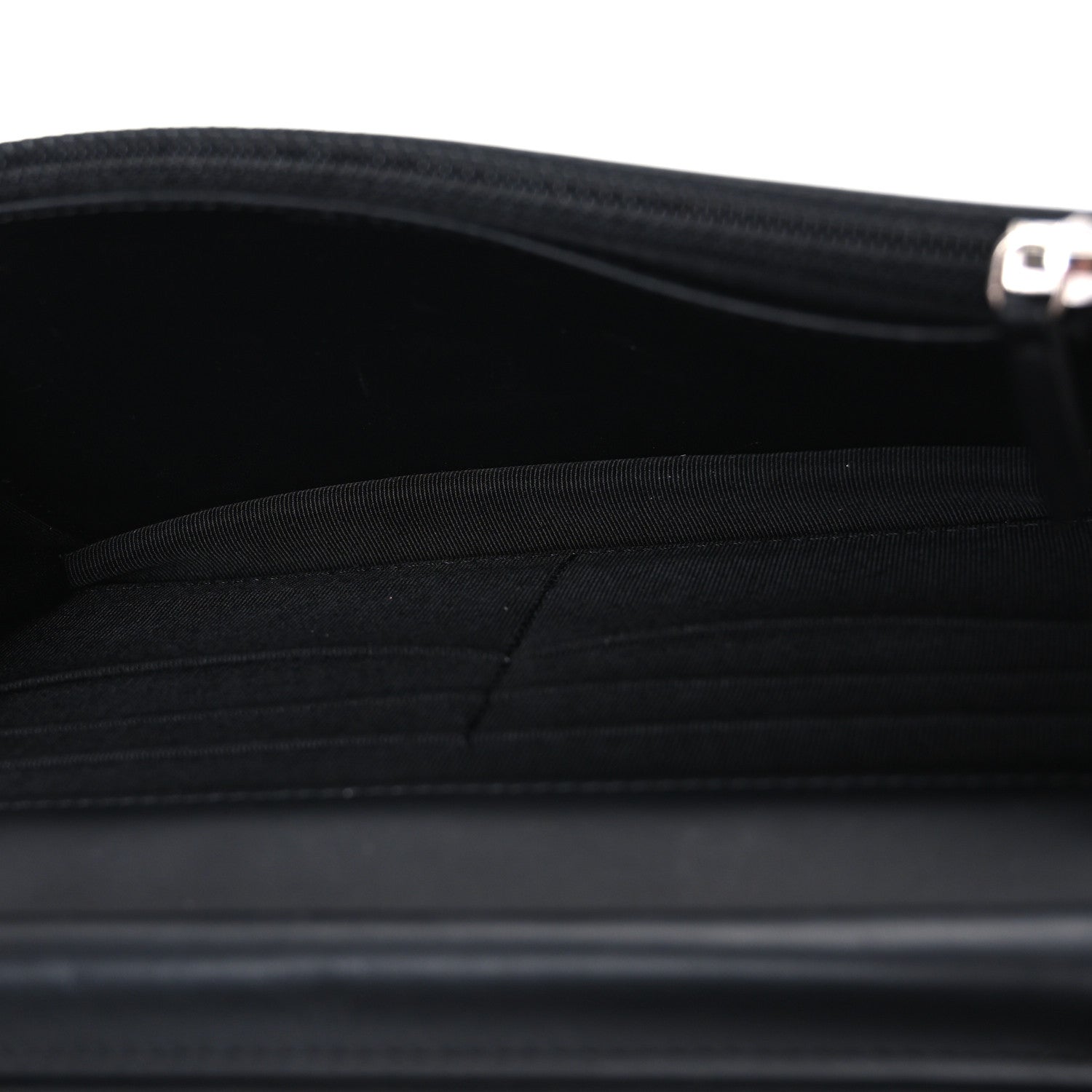 Patent Quilted Wallet On Chain WOC Black