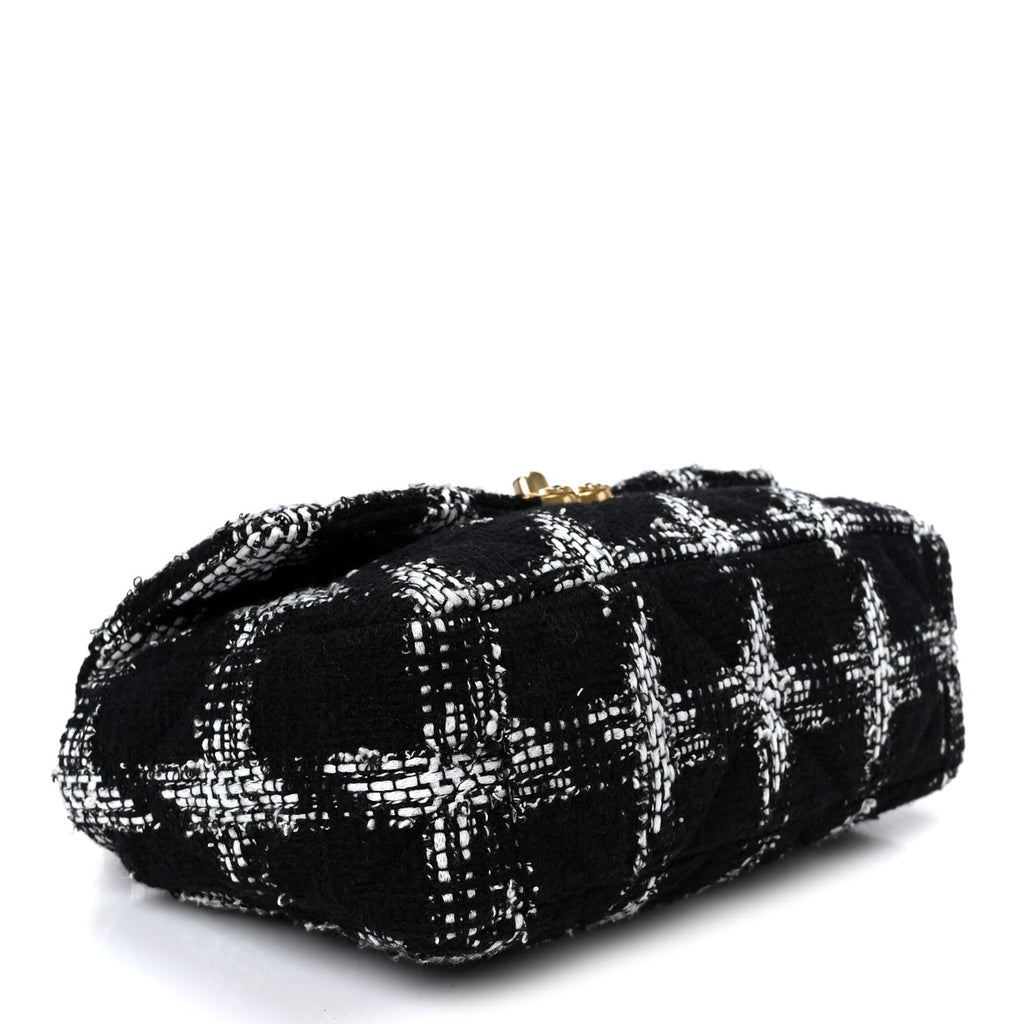 Tweed Quilted Medium Chanel 19 Flap Black White