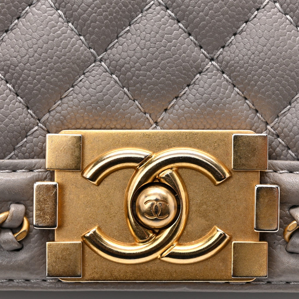 Caviar Quilted Chain Around Medium Boy Flap Grey