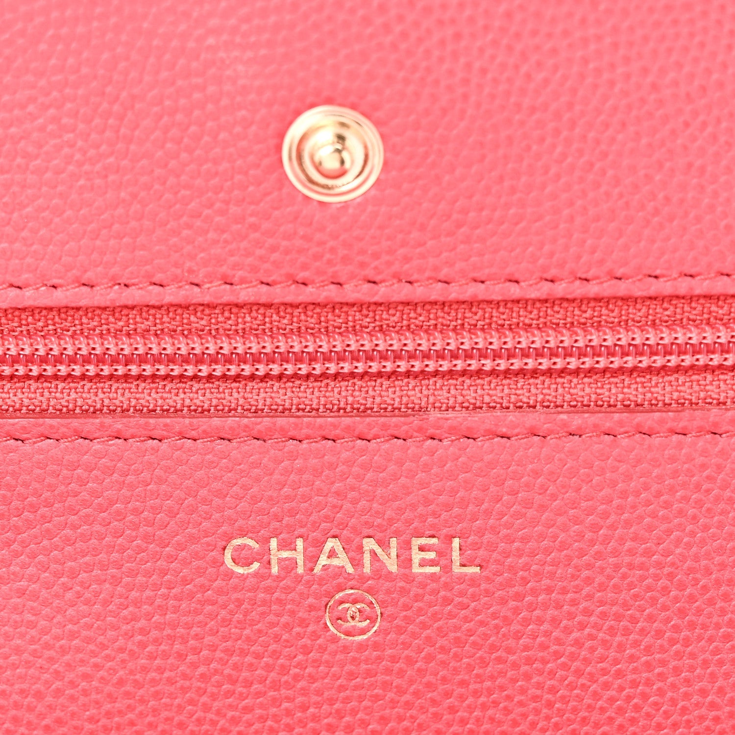 Caviar Quilted Wallet on Chain WOC Pink