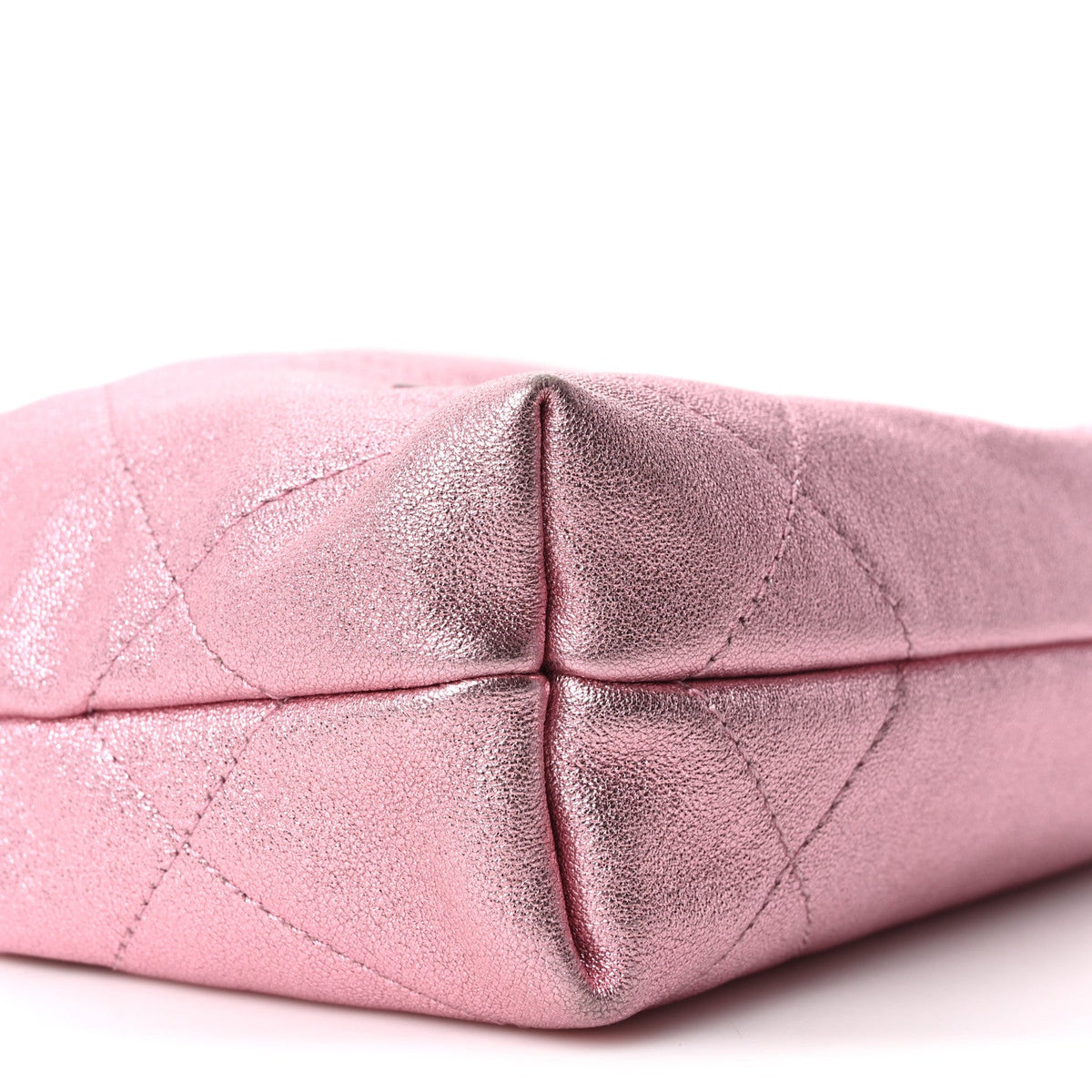 Metallic Lambskin Lacquered Monochrome Quilted Mini Chanel 22 Pink
