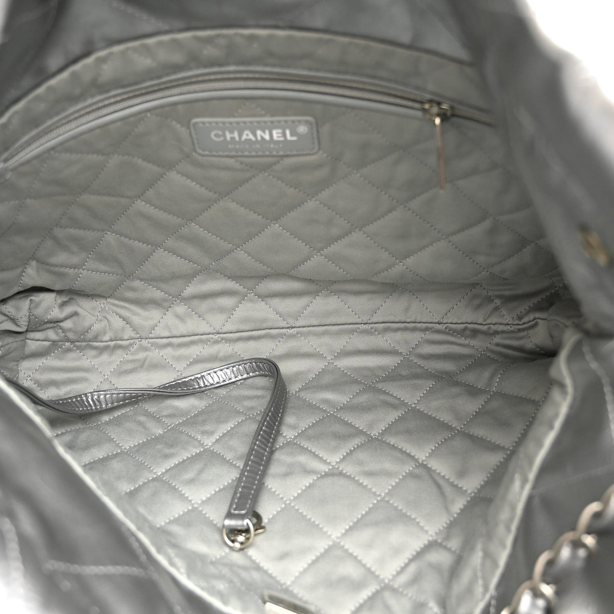 Metallic Calfskin Quilted Small Chanel 22 Silver