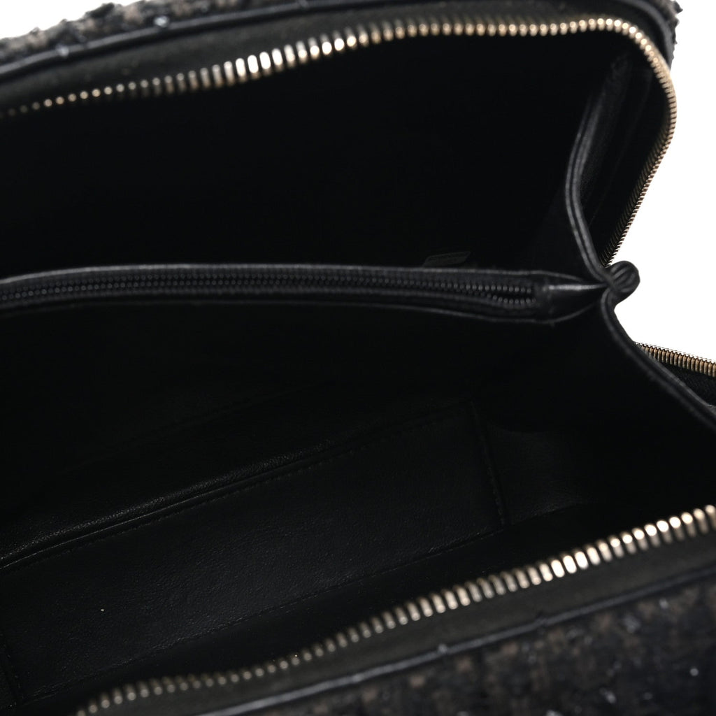 Tweed Quilted Medium CC Filigree Vanity Case Black