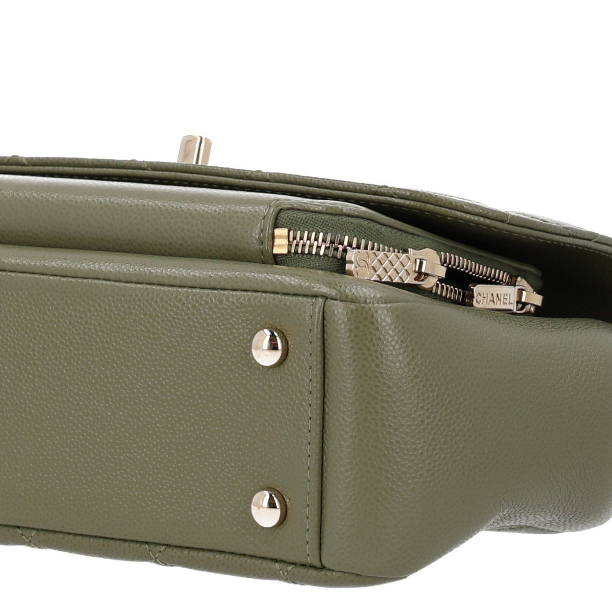 Caviar Quilted Medium Business Affinity Flap Green