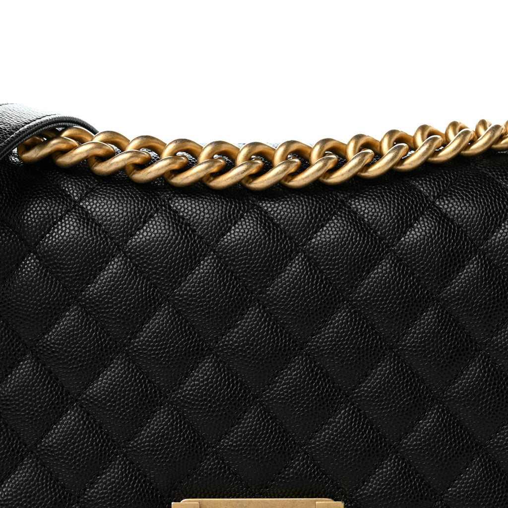 Caviar Quilted Medium Boy Flap Black