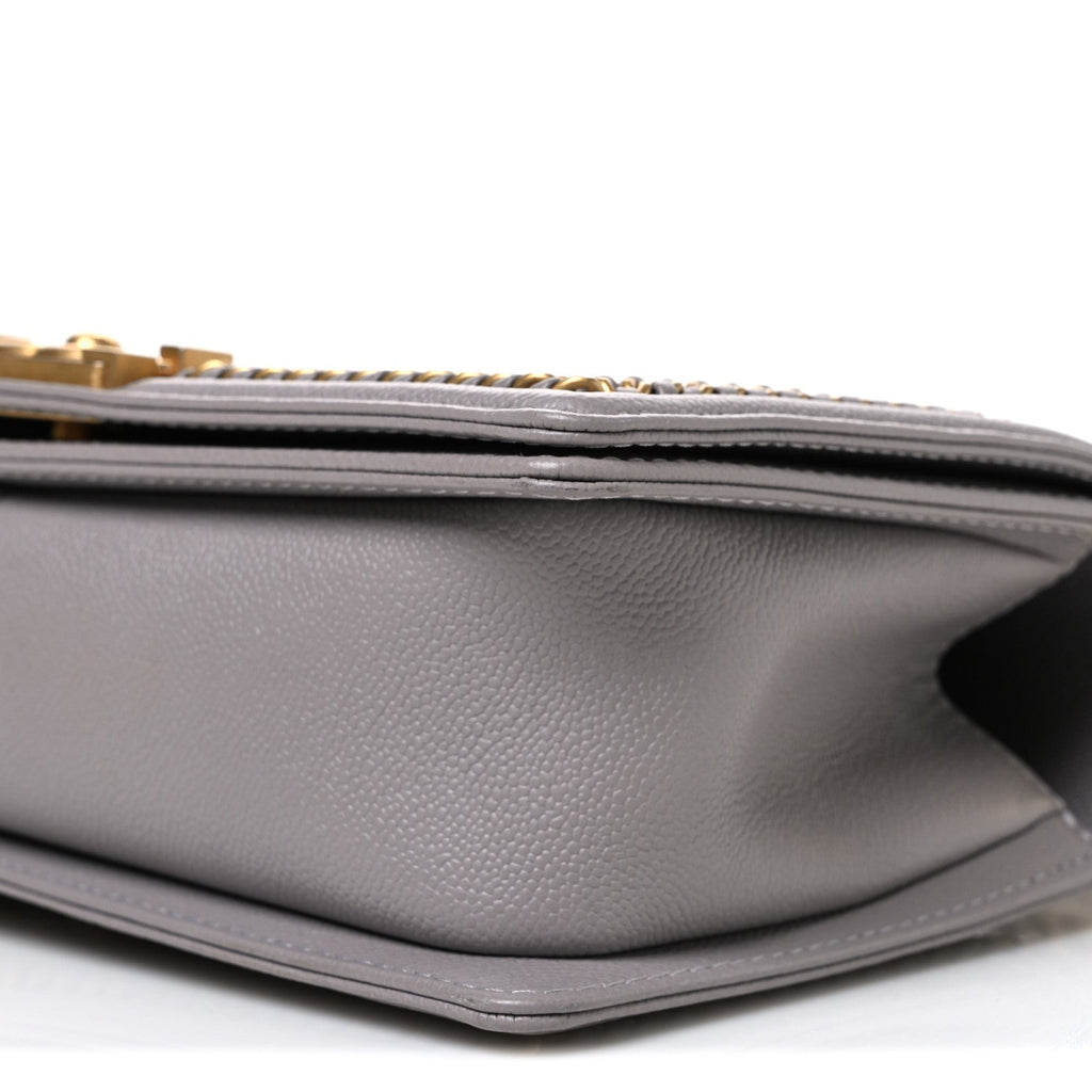 Caviar Quilted Chain Around Medium Boy Flap Grey