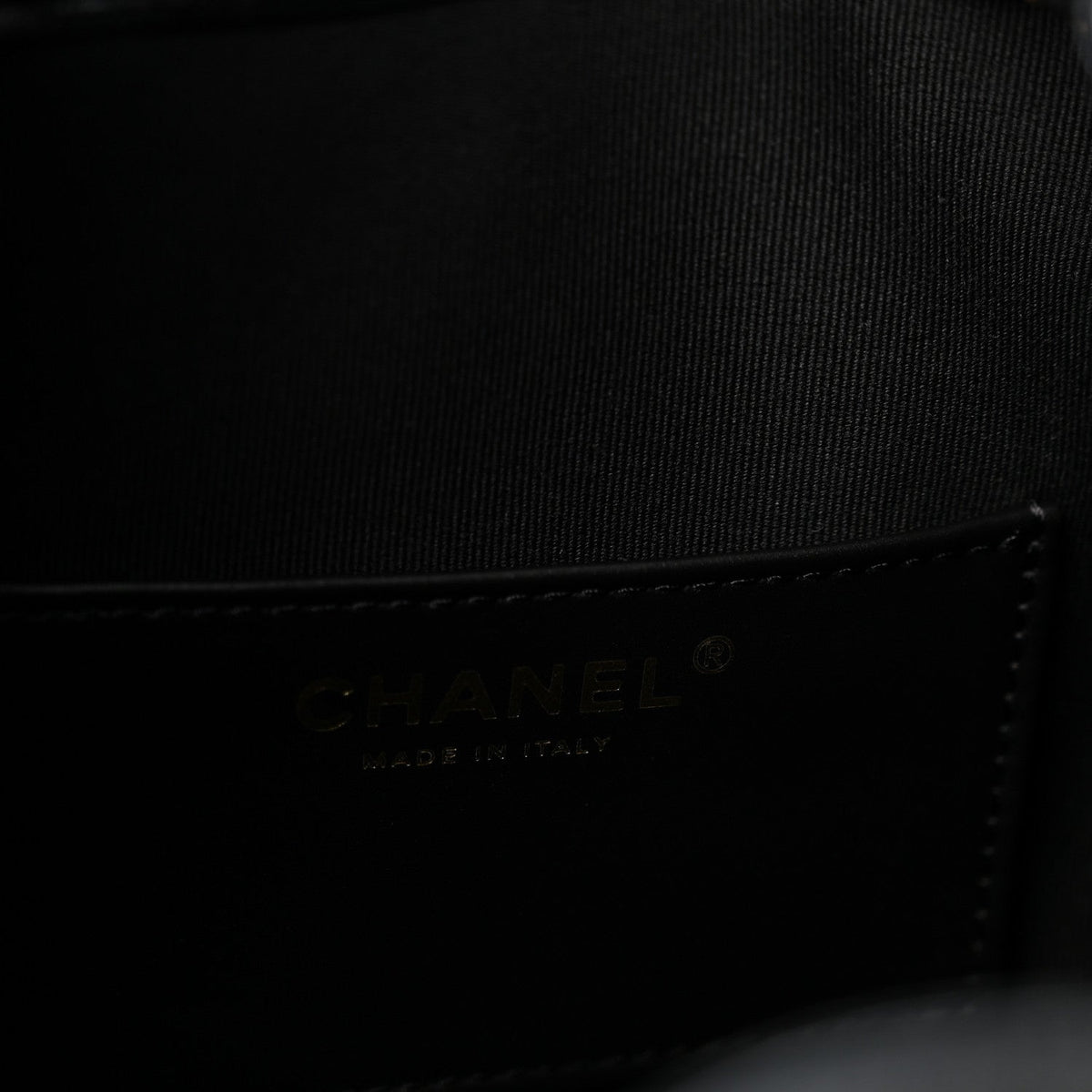Shiny Crumpled Calfskin Quilted Medium Chanel 25 Handbag Black