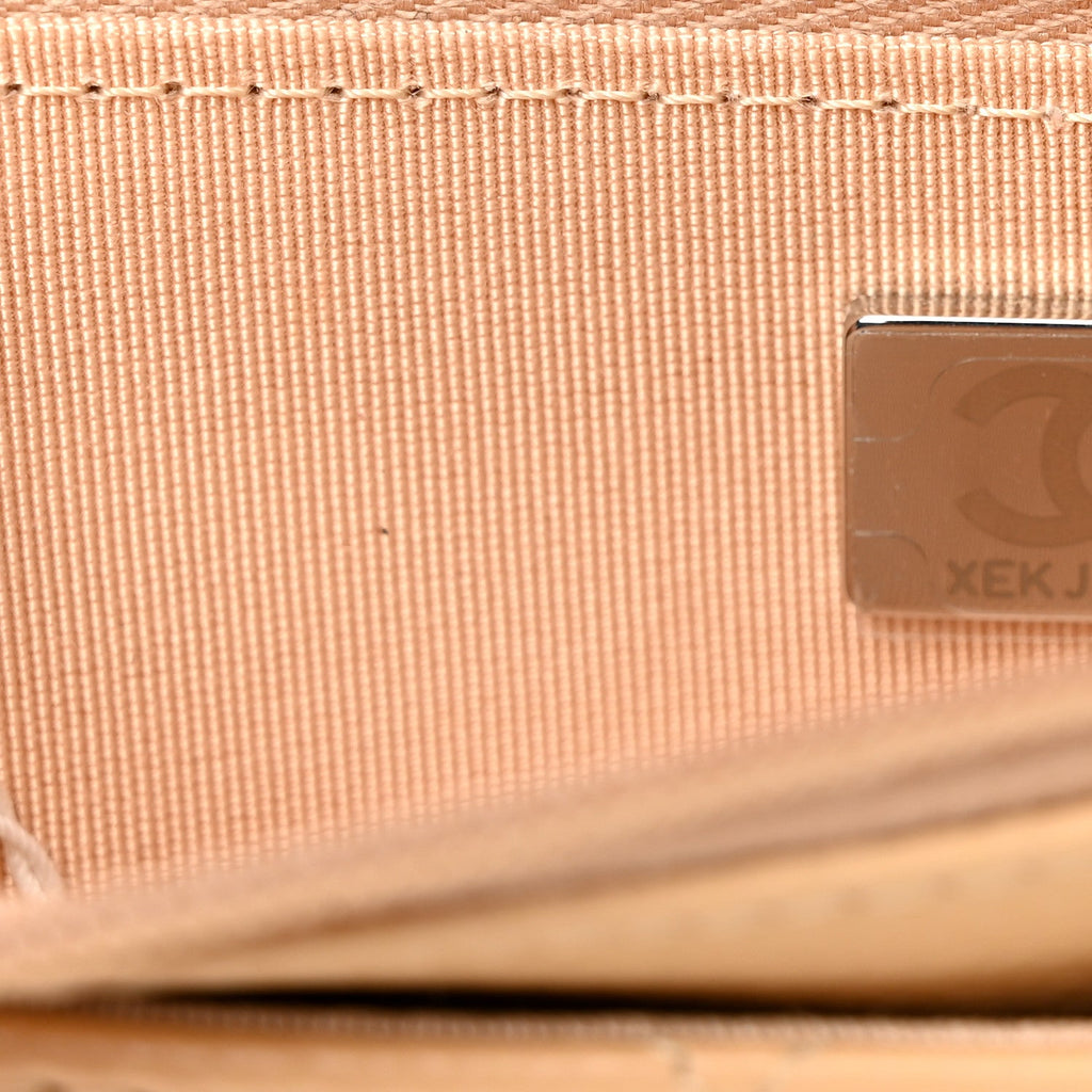 Caviar Quilted Wallet on Chain WOC Beige