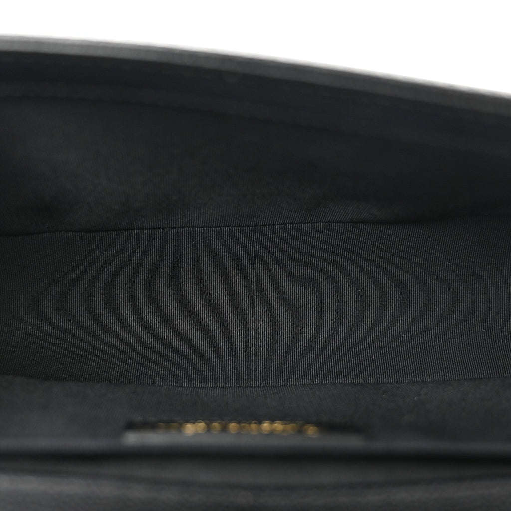 Caviar Quilted Medium Boy Flap Black