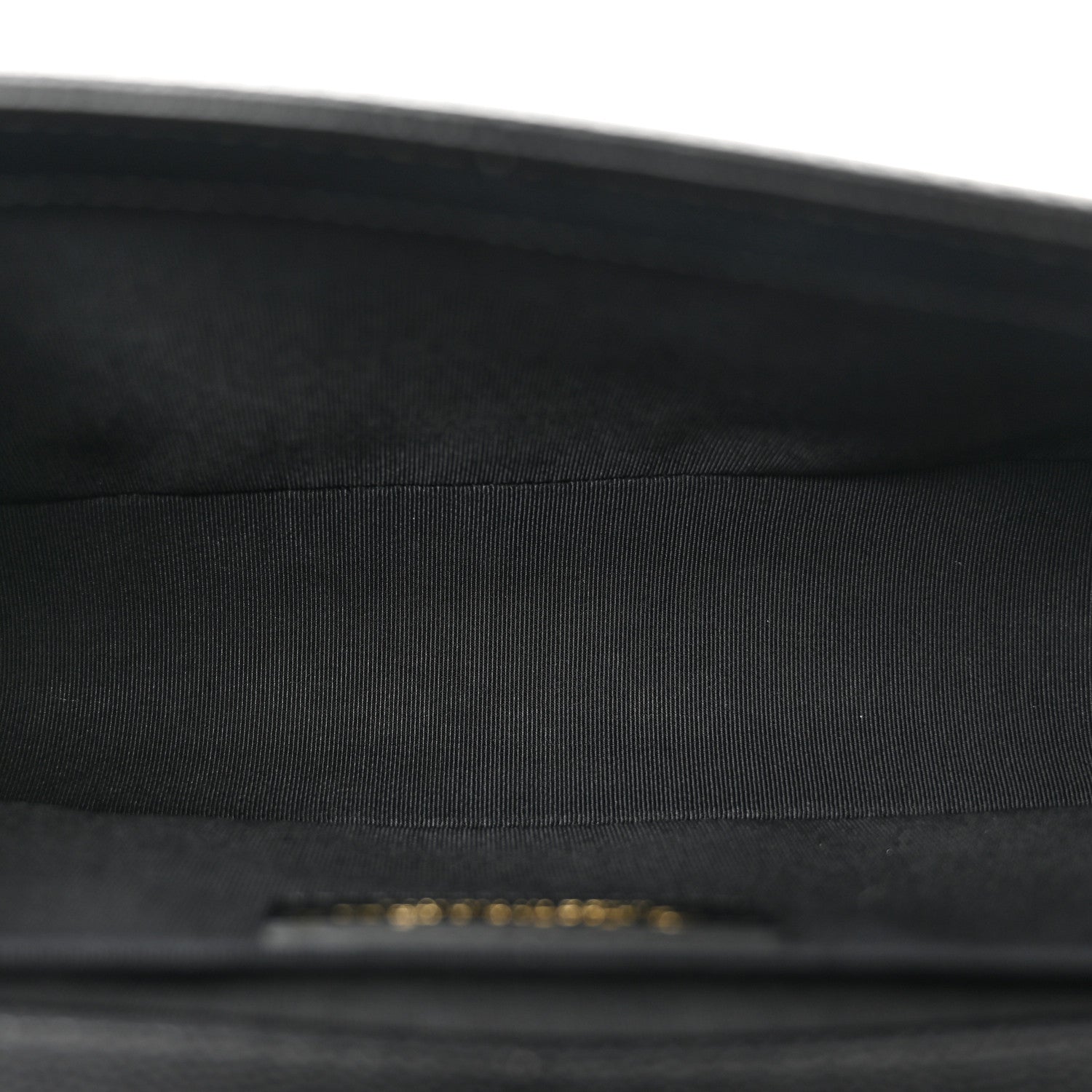 Caviar Quilted Medium Boy Flap Black