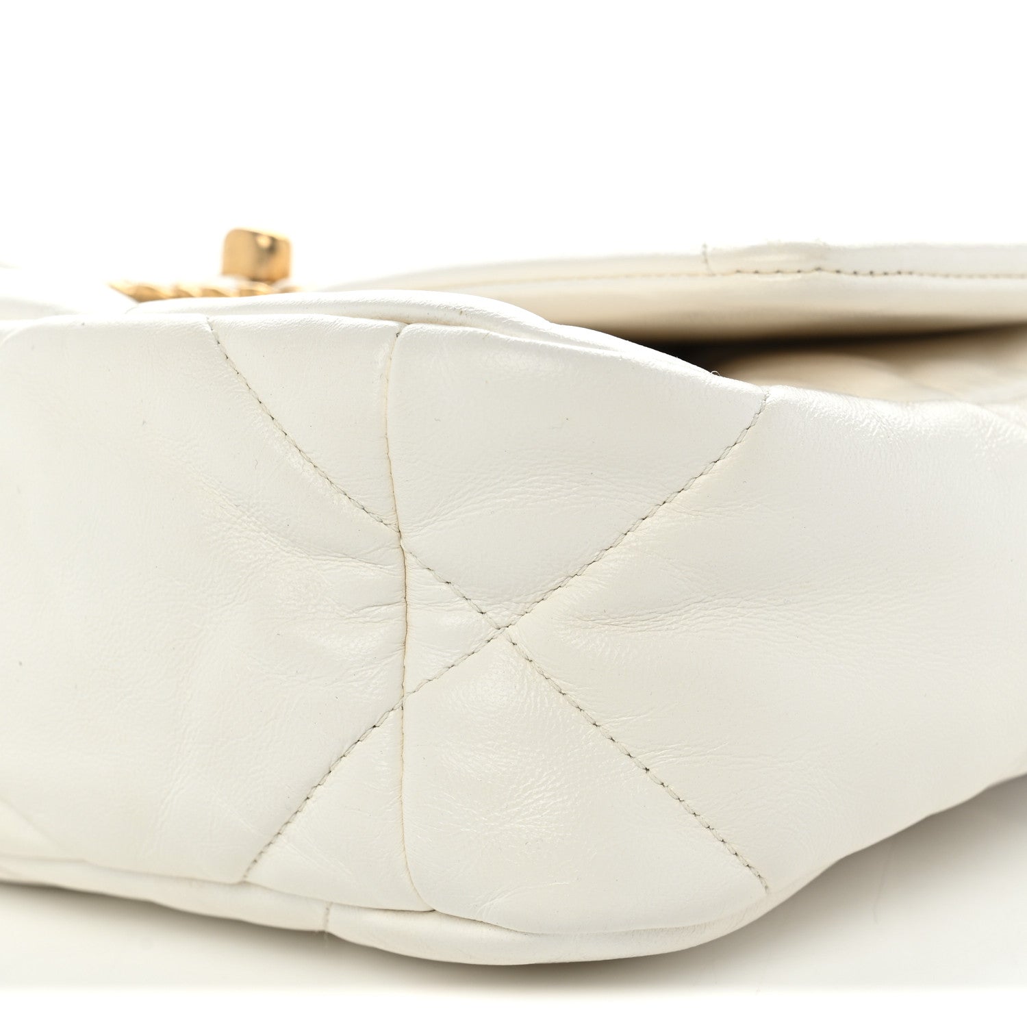 Goatskin Quilted Medium Chanel 19 Flap White
